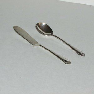 Vintage Starlight Silver Plate Butter Knife & Sugar Spoon Rogers International